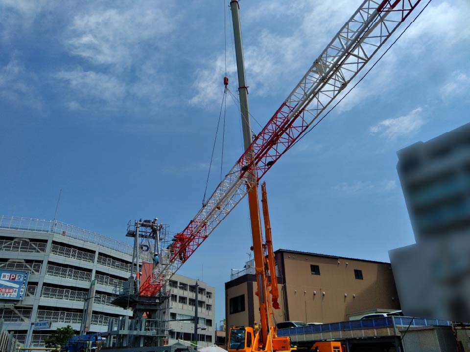 柏市末広町事務所ビル「タワークレーン」設置です